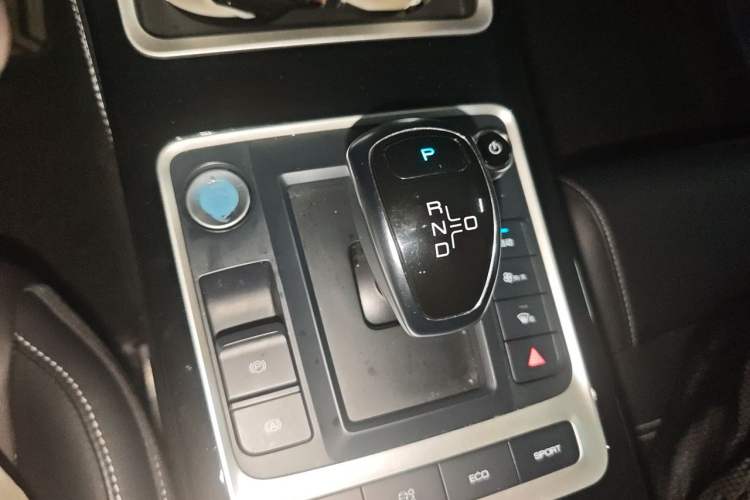 Used BYD Qin New Energy 2019 High-Range Luxury Model Gear Lever