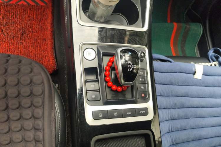 Used BYD Qin New Energy 2019 Travel Edition Gear Lever