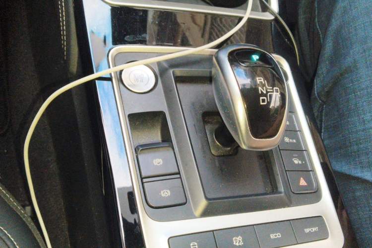 Used BYD Qin New Energy 2019 Travel Edition Gear Lever