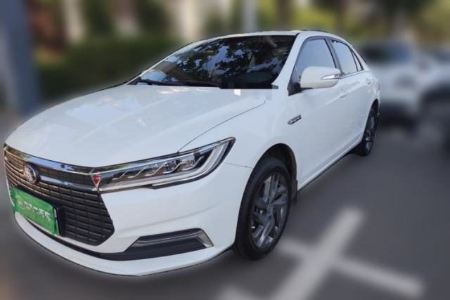 Ojetý BYD Qin New Energy 2019 High-Range Luxury Model
