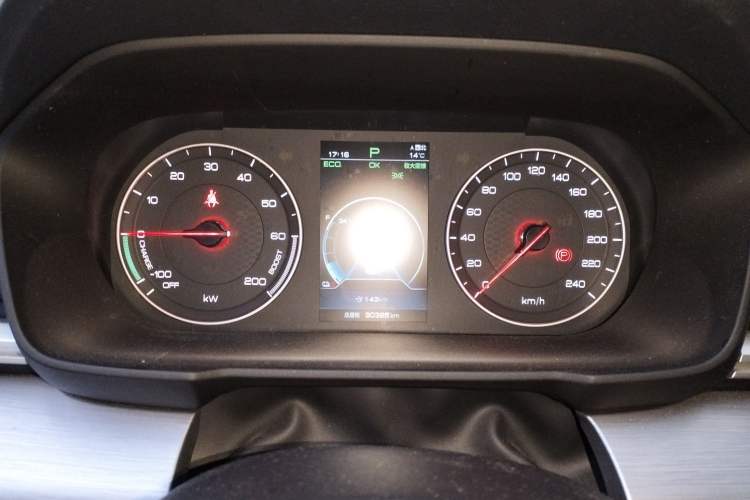 Used BYD Qin New Energy 2019 High-Range Luxury Model Instrument Cluster