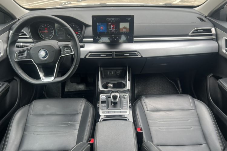 Used BYD Qin New Energy 2019 High-Range Deluxe Model Interior 1