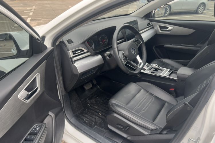 Used BYD Qin New Energy 2019 High-Range Deluxe Model Interior 2
