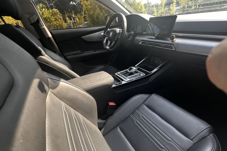 Used BYD Qin New Energy 2019 High-Range Luxury Model Interior 3