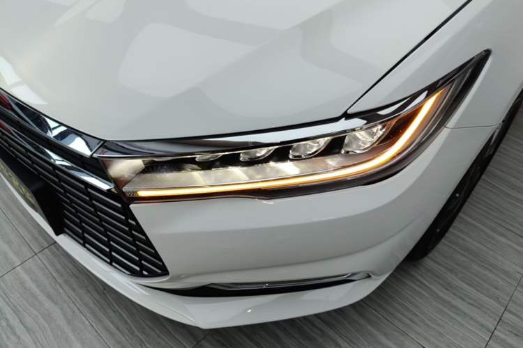 Used BYD Qin New Energy 2019 High-Range Luxury Model Left Front Headlight