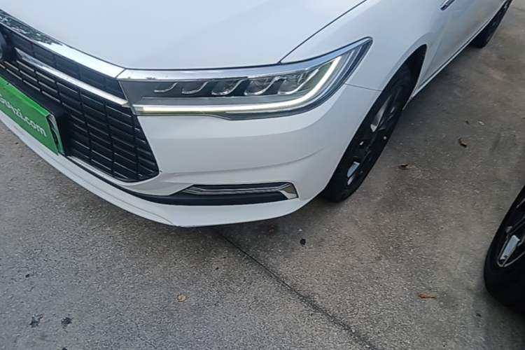 Used BYD Qin New Energy 2019 High-Range Luxury Model Left Front Headlight