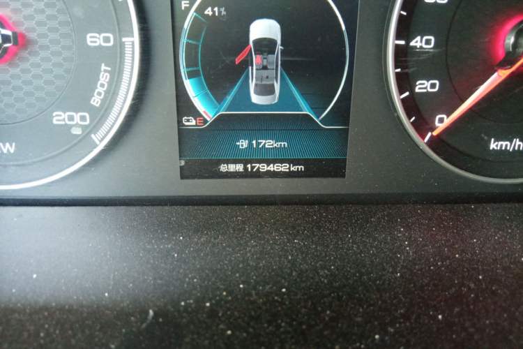 Used BYD Qin New Energy 2019 High-Range Luxury Model Odometer Close Up