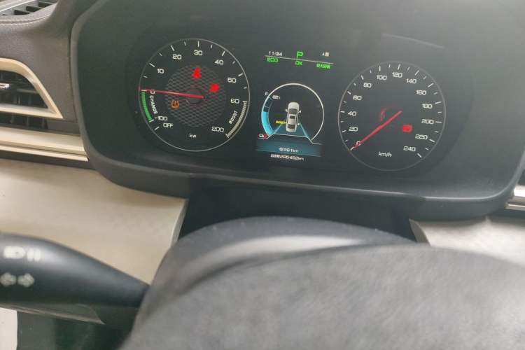 Used BYD Qin New Energy 2019 Standard Edition for Travel Odometer Close Up