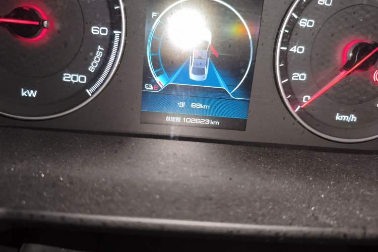 Used BYD Qin New Energy 2019 High-Range Luxury Model Odometer Close Up