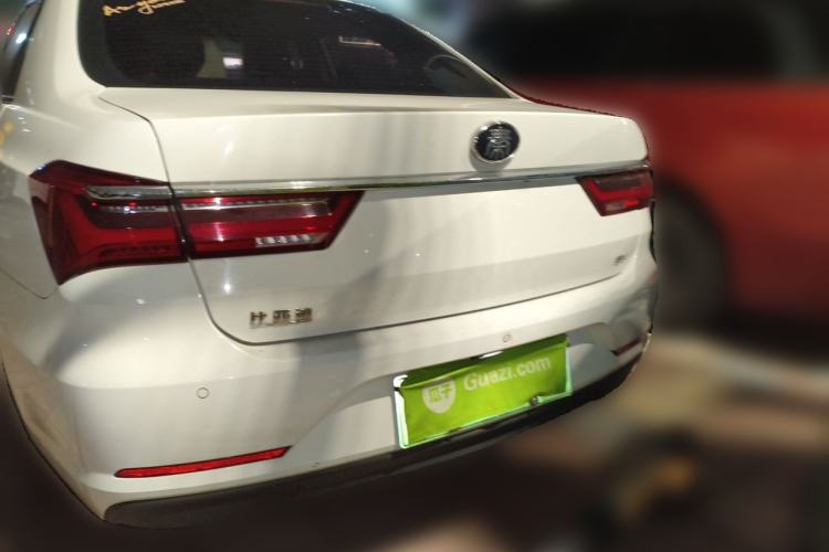 Used BYD Qin New Energy 2019 High-Range Luxury Model Rear