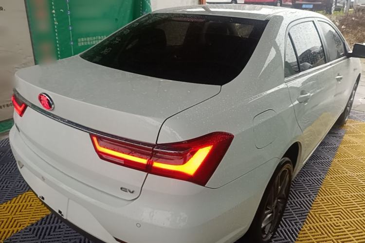 Used BYD Qin New Energy 2019 High-Range Deluxe Model Rear Right 45 Deg