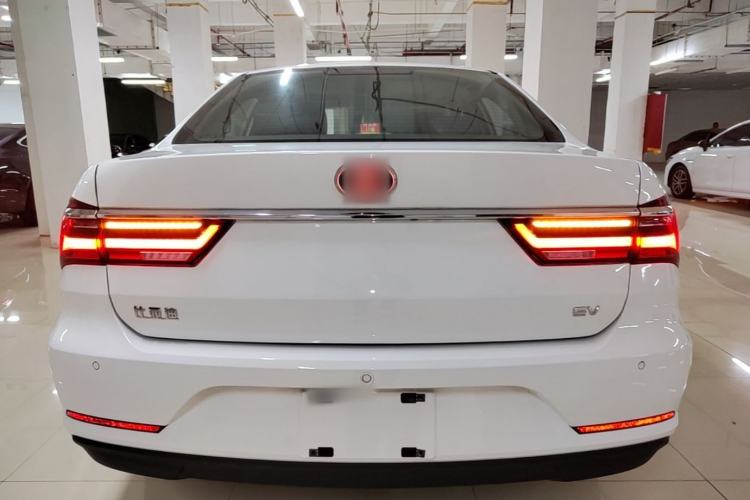 Used BYD Qin New Energy 2019 High-Range Luxury Model Rear