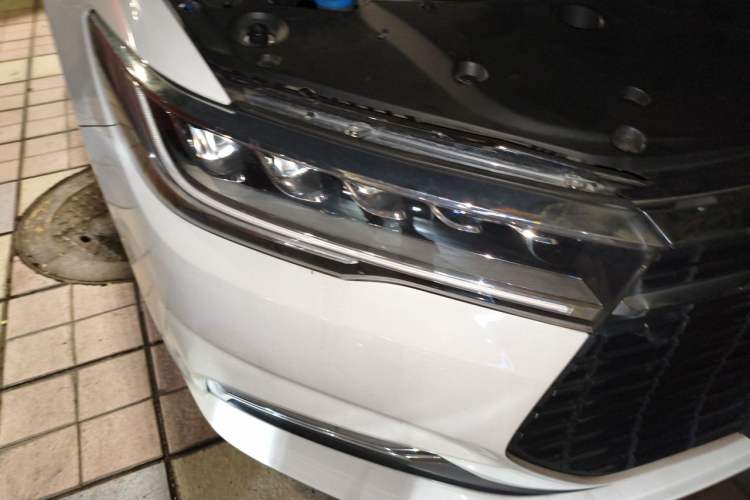 Used BYD Qin New Energy 2019 High-Range Luxury Model Right Front Headlight