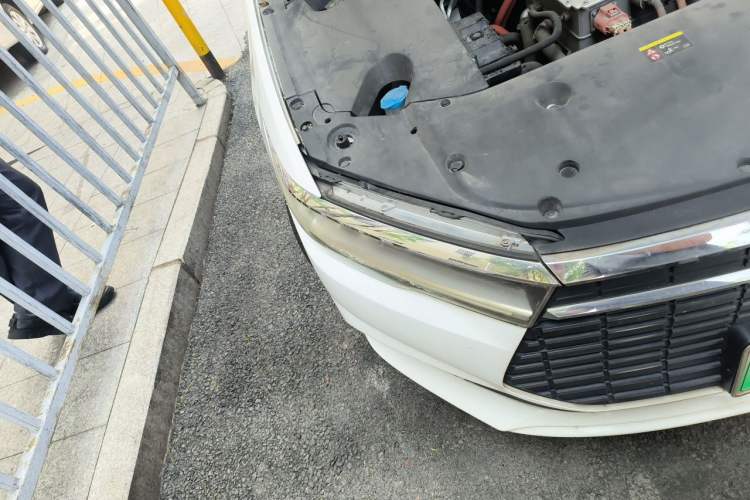 Used BYD Qin New Energy 2019 Travel Edition Right Front Headlight