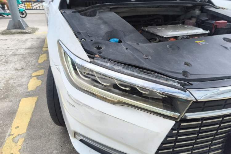 Used BYD Qin New Energy 2019 High-Range Luxury Model Right Front Headlight