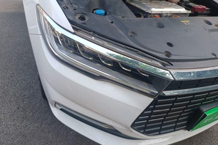 Used BYD Qin New Energy 2019 High-Range Deluxe Model Right Front Headlight
