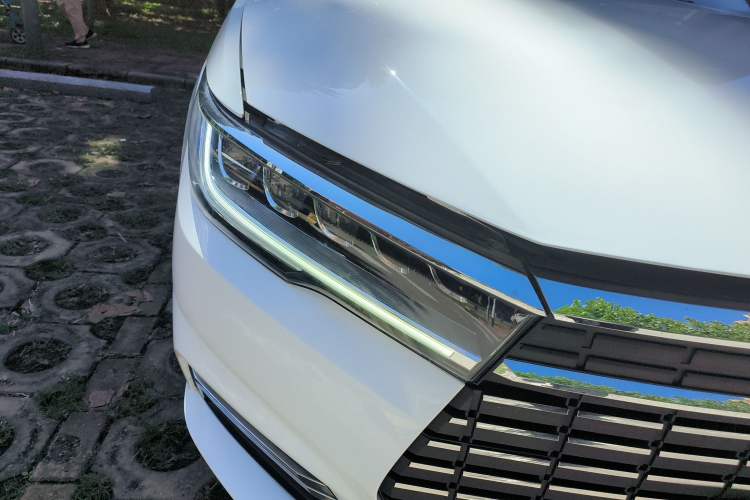 Used BYD Qin New Energy 2019 High-Range Deluxe Model Right Front Headlight