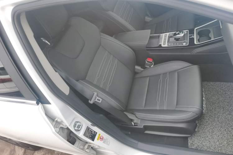 Used BYD Qin New Energy 2019 High-Range Deluxe Model Right Front Seat