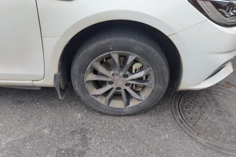 Used BYD Qin New Energy 2019 Travel Edition Right Front Wheel Hub