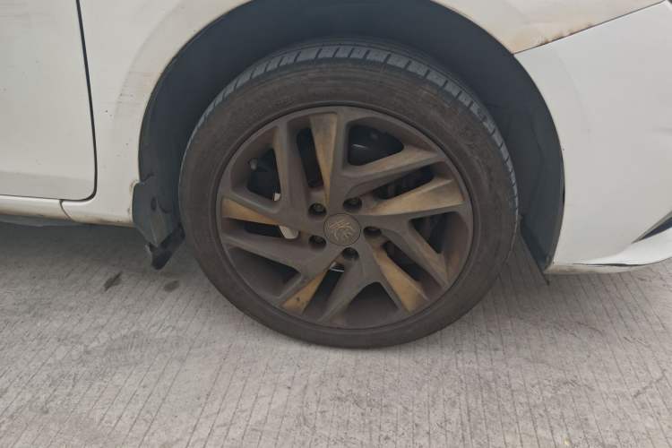 Used BYD Qin New Energy 2019 High-Range Luxury Model Right Front Wheel Hub