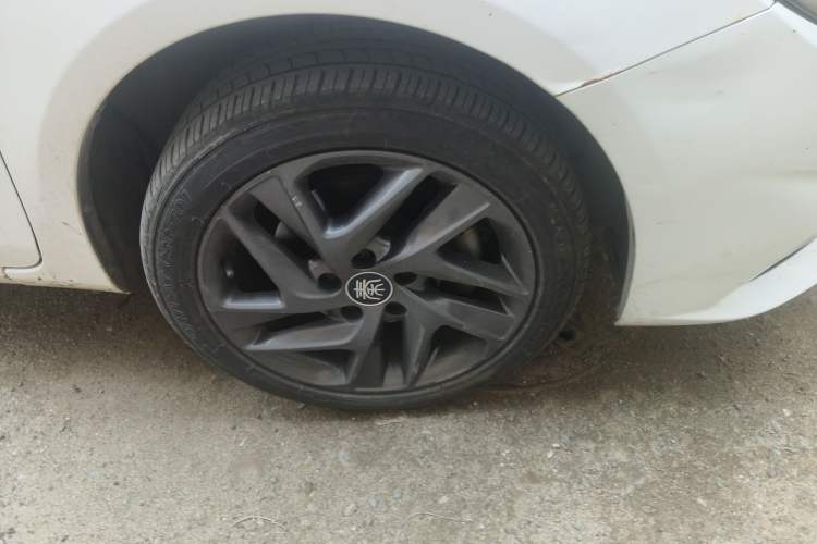 Used BYD Qin New Energy 2019 High-Range Deluxe Model Right Front Wheel Hub
