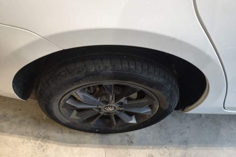 Used BYD Qin New Energy 2019 Travel Edition Right Rear Wheel Hub