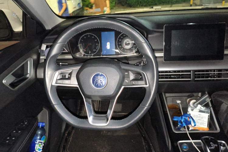 Used BYD Qin New Energy 2019 High-Range Luxury Model Steering Wheel