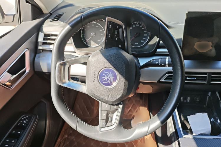 Used BYD Qin New Energy 2019 High-Range Deluxe Model Steering Wheel