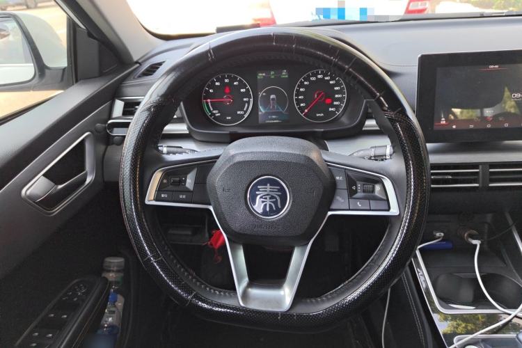 Used BYD Qin New Energy 2019 High-Range Luxury Model Steering Wheel