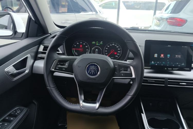 Used BYD Qin New Energy 2019 High-Range Luxury Model Steering Wheel