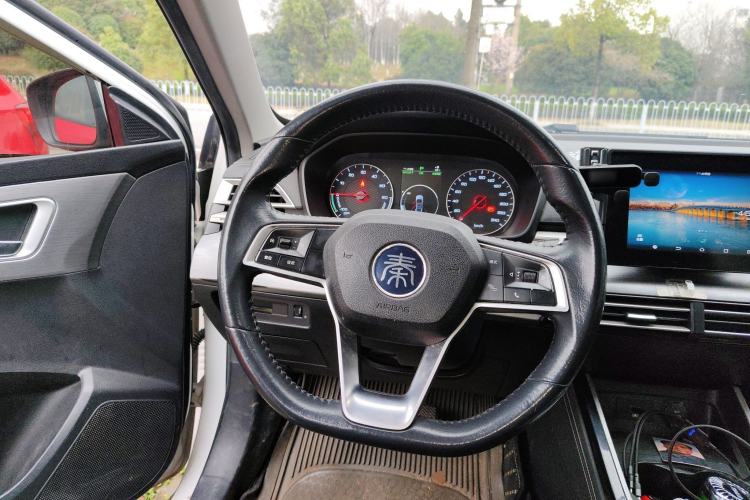 Used BYD Qin New Energy 2019 High-Range Luxury Model Steering Wheel