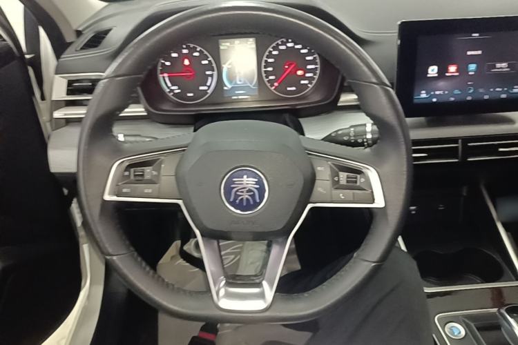 Used BYD Qin New Energy 2019 High-Range Luxury Model Steering Wheel