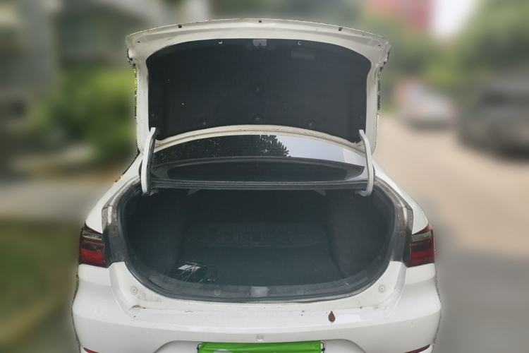 Used BYD Qin New Energy 2019 Standard Edition for Travel Trunk