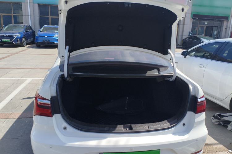 Used BYD Qin New Energy 2019 High-Range Deluxe Model Trunk