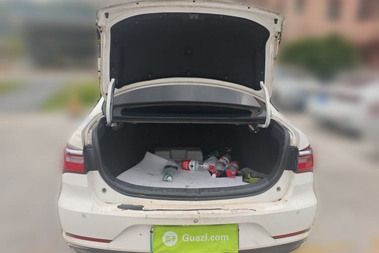 Used BYD Qin New Energy 2019 High-Range Luxury Model Trunk