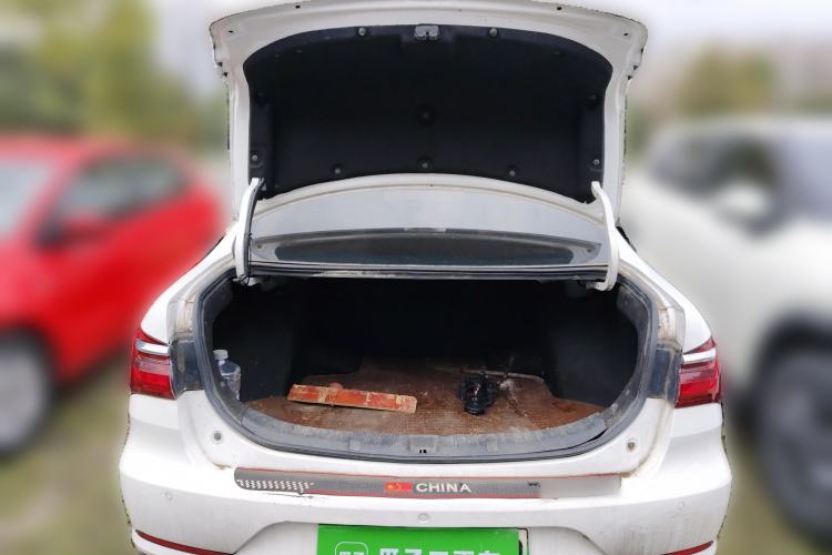 Used BYD Qin New Energy 2019 High-Range Luxury Model Trunk