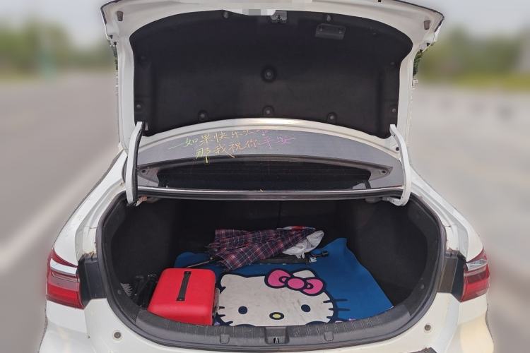 Used BYD Qin New Energy 2019 Standard Edition for Travel Trunk
