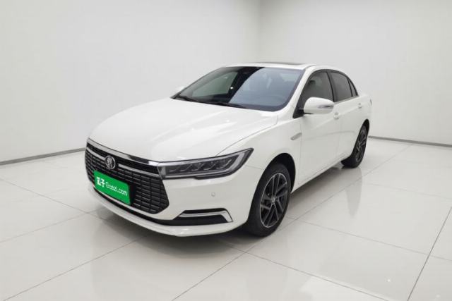 Ojetý BYD Qin New Energy 2019 High-Range Deluxe Model