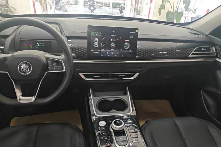Used BYD Qin New Energy 2021 Travel Edition Audio And AC Panel