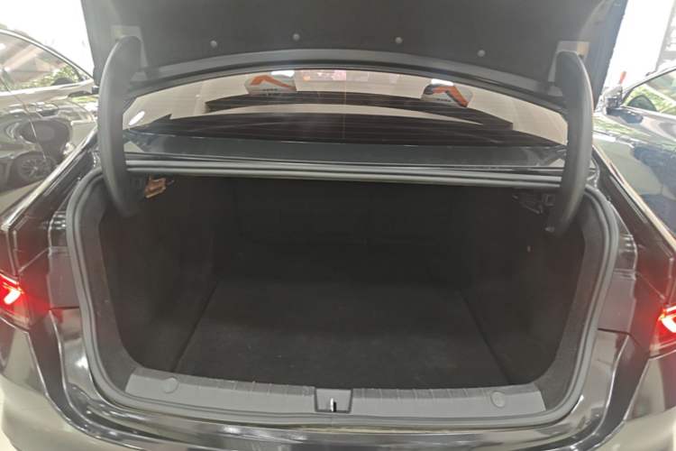 Used BYD Qin New Energy 2021 Travel Edition Trunk