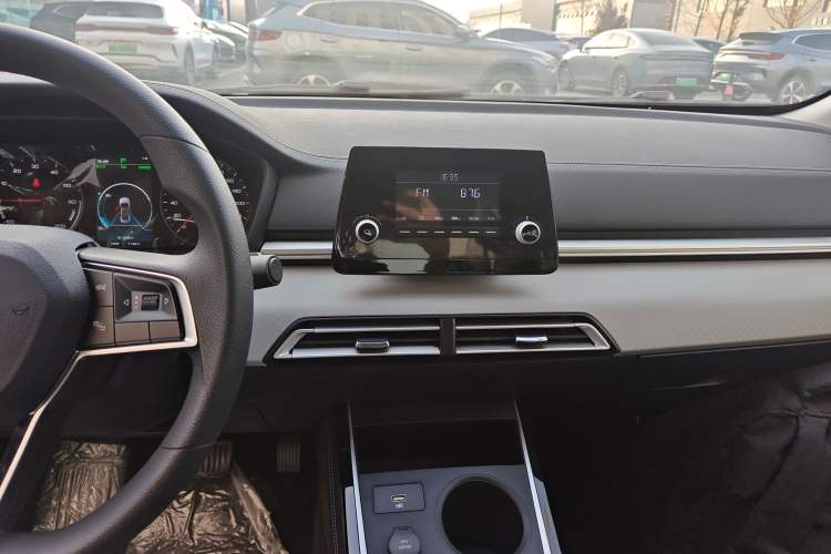 Used BYD Qin New Energy 2021 Travel Edition Audio And AC Panel