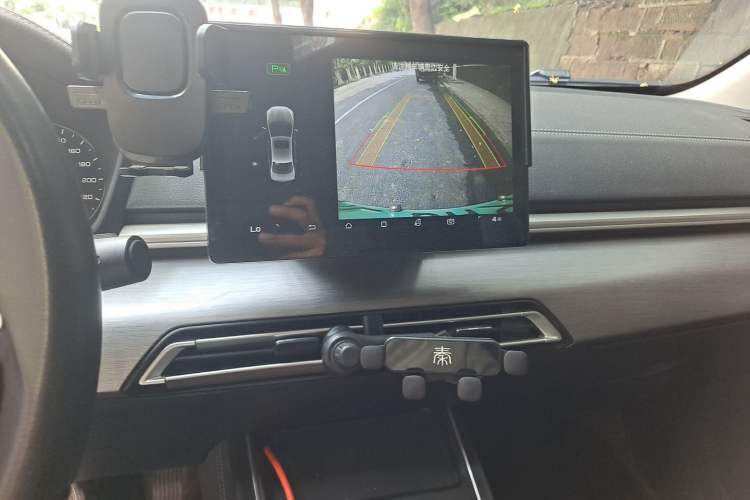 Used BYD Qin New Energy 2021 Travel Edition Audio And AC Panel