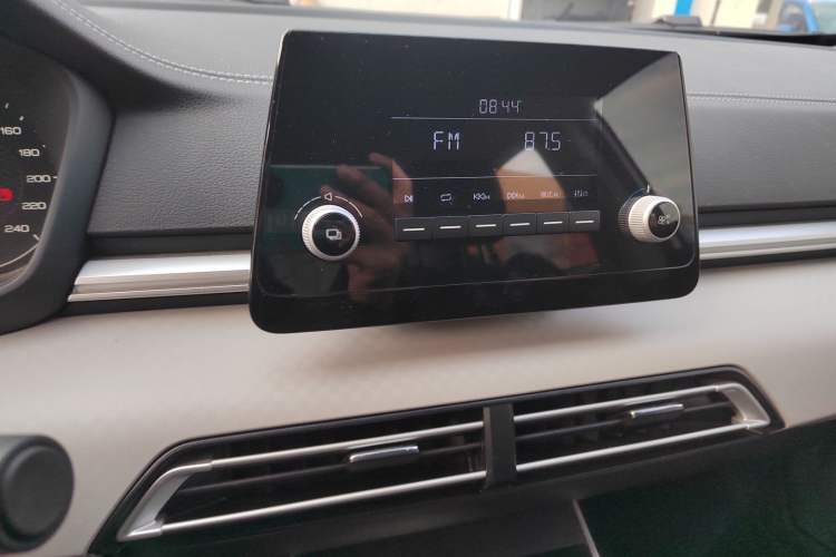Used BYD Qin New Energy 2021 Travel Edition Audio And AC Panel