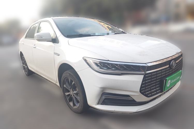 Used BYD Qin New Energy 2021 Travel Edition Front Right 45 Deg