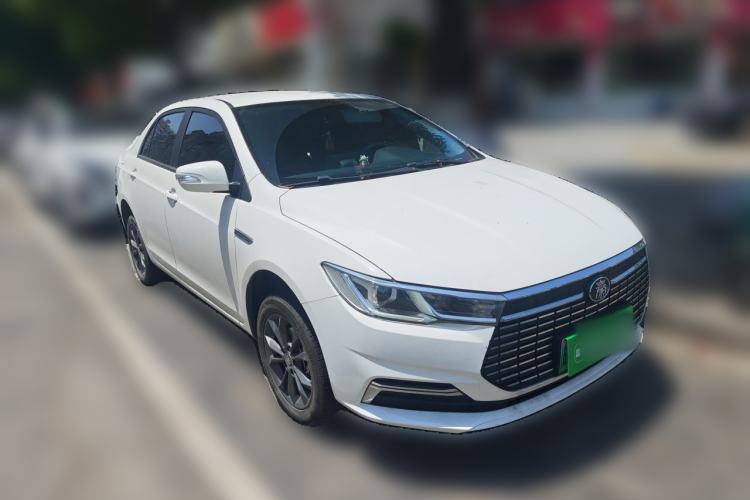 Used BYD Qin New Energy 2021 Travel Edition Front Right 45 Deg