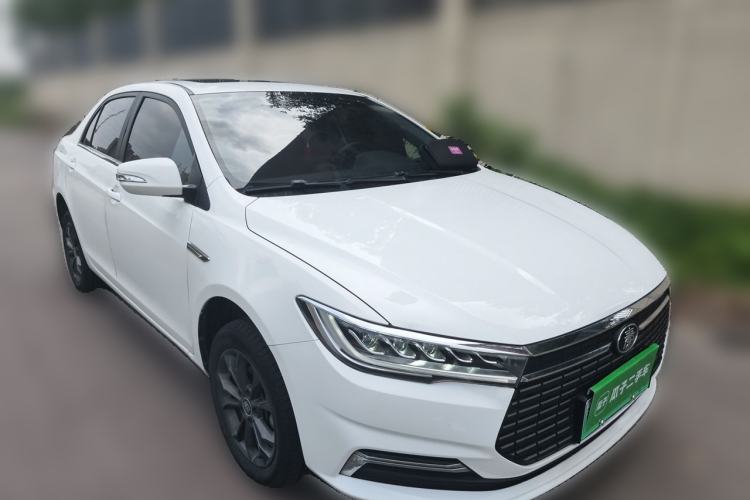 Used BYD Qin New Energy 2021 Travel Edition Front Right 45 Deg