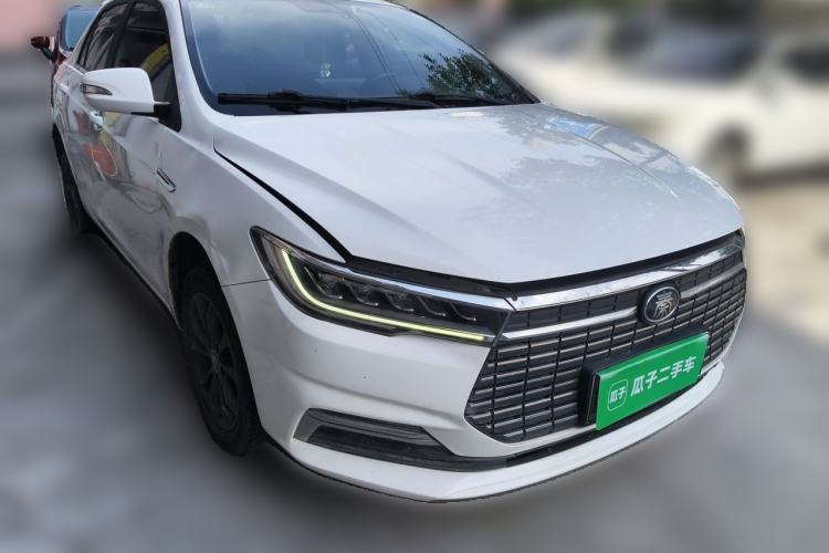 Used BYD Qin New Energy 2021 Travel Edition Front Right 45 Deg