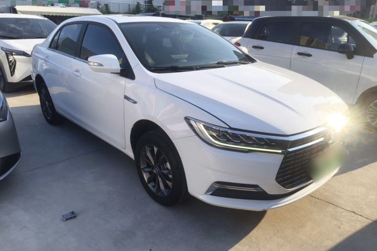 Used BYD Qin New Energy 2021 Travel Edition Front Right 45 Deg