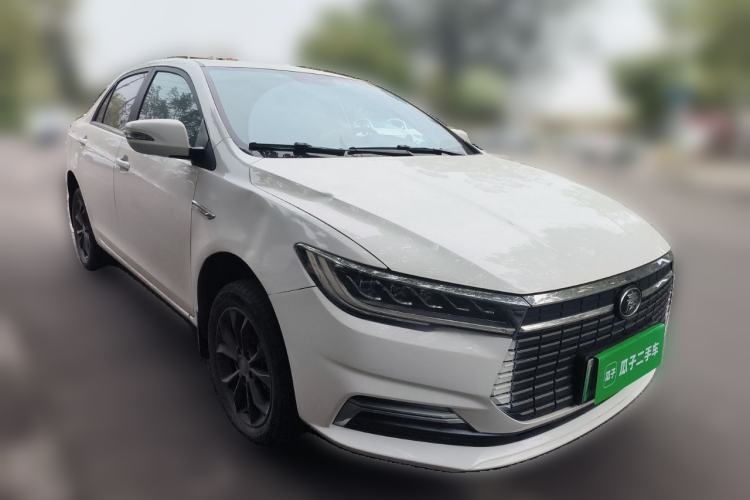 Used BYD Qin New Energy 2021 Travel Edition Front Right 45 Deg
