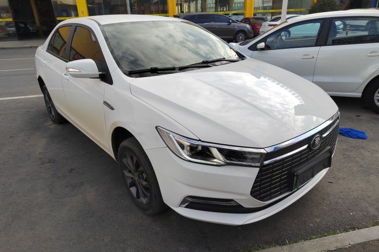 Used BYD Qin New Energy 2021 Travel Edition Front Right 45 Deg